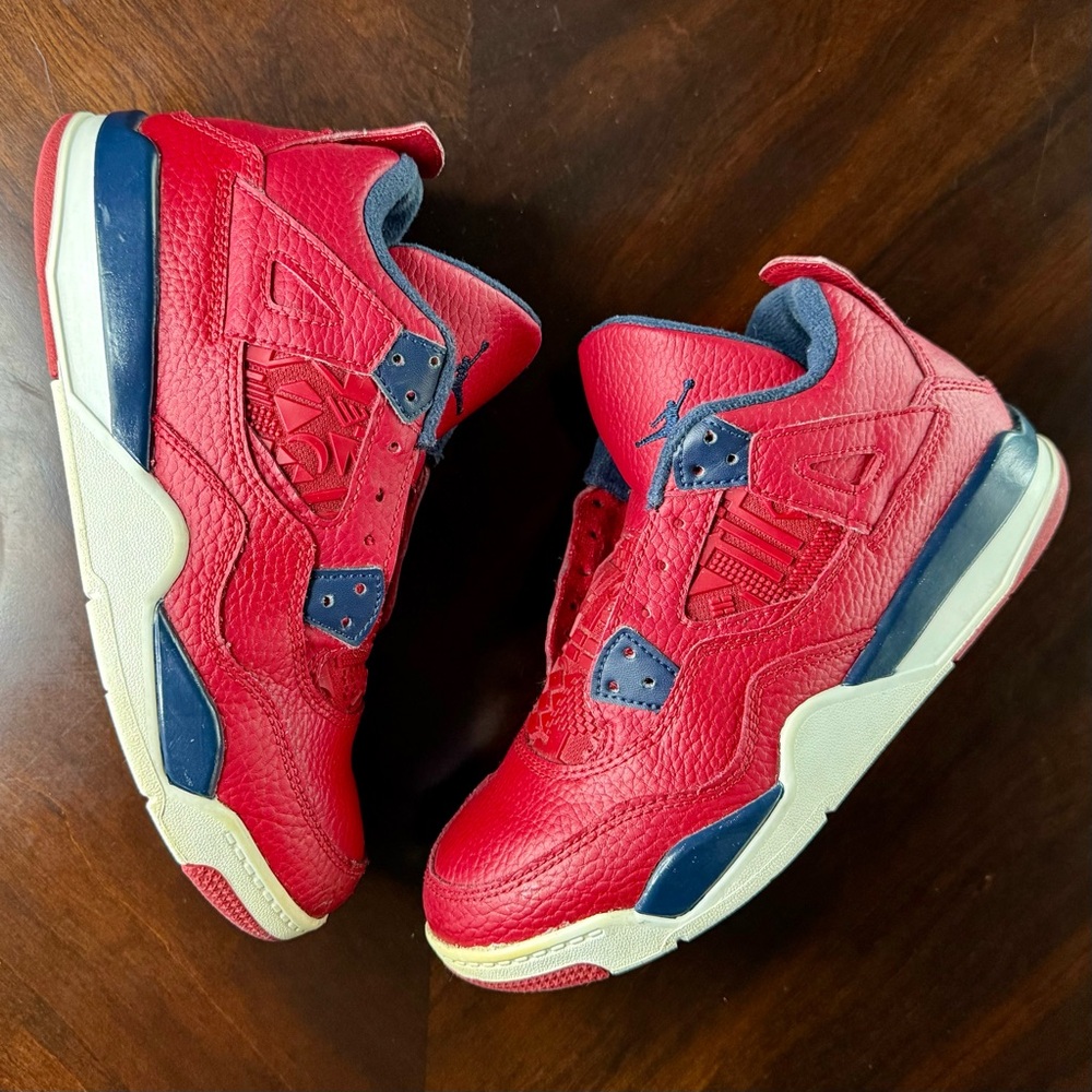 Air Jordan 4 “FIBA” 2019 Size 2Y
